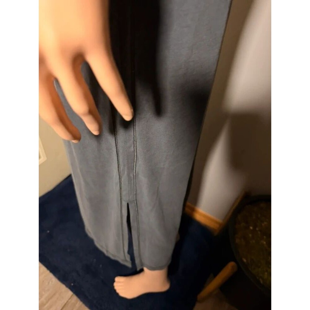 Lululemon - Picture 4 of 5